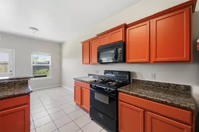 10220 Red Fern Court, Conroe, TX 77385 - Photo 9