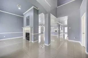 2318 Stoneburg Ct, Sugar Land, TX 77479 - Photo 5