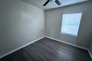 5831 Belneath St, Houston, TX 77033 - Photo 7