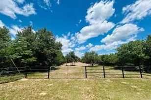 1147 County Rd 156, Columbus, TX 78934 - Photo 1
