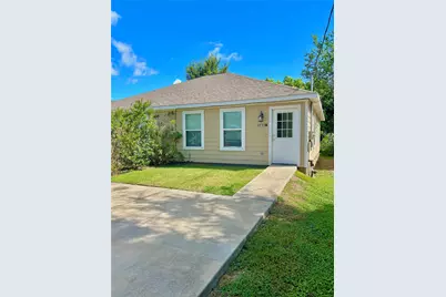 3735 Putnam Drive #B, Bacliff, TX 77518 - Photo 1