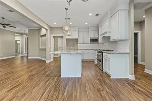 1859 E Lake Dr, Huntsville, TX 77340 - Photo 11