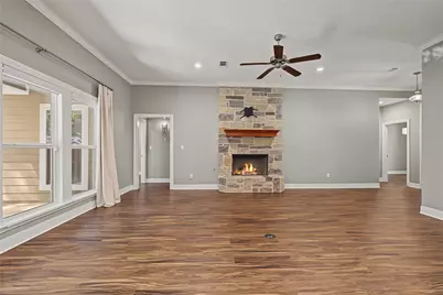 1859 E Lake Drive, Huntsville, TX 77340 - Photo 15
