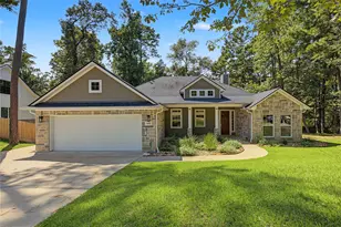 1859 E Lake Dr, Huntsville, TX 77340 - Photo 1