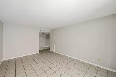 9616 Long Point Road #33, Houston, TX 77055 - Photo 5