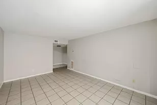 9616 Long Point Rd, Houston, TX 77055 - Photo 5