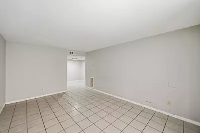 9616 Long Point Road #33, Houston, TX 77055 - Photo 3