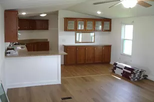 4201 Wells Dr, Pearland, TX 77584 - Photo 3