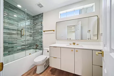 38 N Castlegreen Circle, The Woodlands, TX 77381 - Photo 17