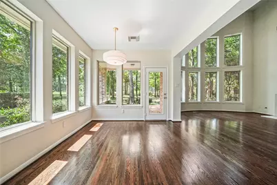 38 N Castlegreen Circle, The Woodlands, TX 77381 - Photo 9