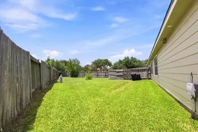 718 Sun Lodge Drive, Houston, TX 77073 - Photo 25