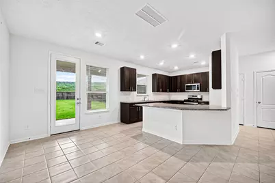 15723 Autumn Chicory Drive, Houston, TX 77044 - Photo 5
