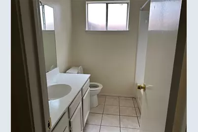 13910 Towne Way Drive, Sugar Land, TX 77498 - Photo 3