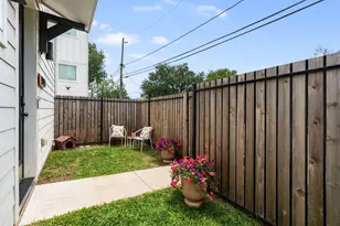 1207 E 24th St, Houston, TX 77009 - Photo 35
