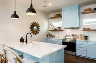 1711 16th St, Galveston, TX 77550 - Photo 5
