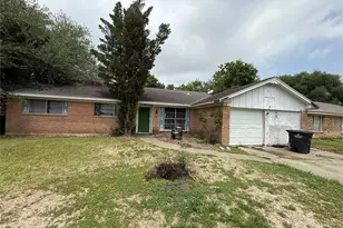 912 Midas Ln, Alvin, TX 77511 - Photo 1