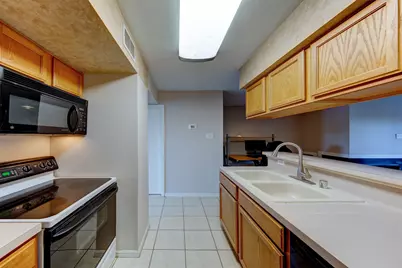 18617 Egret Bay Boulevard #506, Webster, TX 77058 - Photo 9