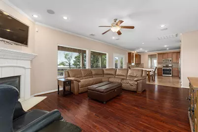 264 Falcon Point, Onalaska, TX 77360 - Photo 5