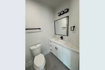 328 Janisch #C, Houston, TX 77018 - Photo 19