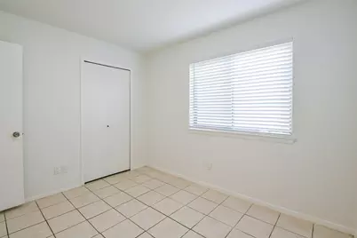 5635 Greenhill Forest Drive, Houston, TX 77088 - Photo 15