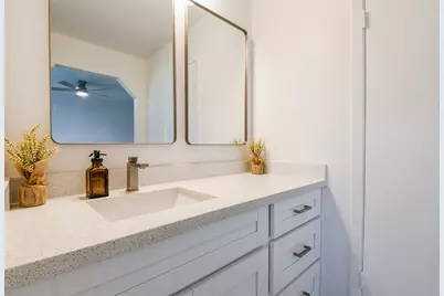 5635 Greenhill Forest Drive, Houston, TX 77088 - Photo 19