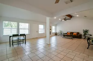 5635 Greenhill Forest Dr, Houston, TX 77088 - Photo 5