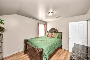 1805 9th St, Hempstead, TX 77445 - Photo 15