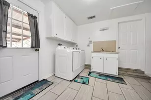 1805 9th St, Hempstead, TX 77445 - Photo 17