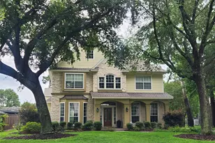 745 W 42nd St, Houston, TX 77018 - Photo 1