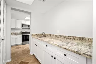 2238 S Piney Point Rd, Houston, TX 77063 - Photo 9