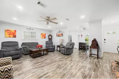 408 28th Avenue N, Texas City, TX 77590 - Photo 5