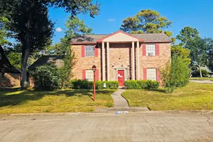 2102 Hollow Hook Rd, Houston, TX 77080 - Photo 1