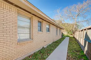 5902 Hornwood Dr A, Houston, TX 77081 - Photo 21