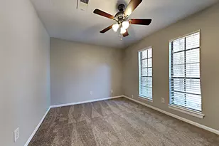 158 E Pathfinders Cir, The Woodlands, TX 77381 - Photo 11