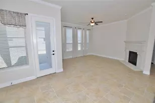 13315 Maywater Crest Ct, Humble, TX 77346 - Photo 5