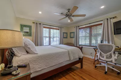 5217 Avenue N 1/2, Galveston, TX 77551 - Photo 15