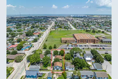 5217 Avenue N 1/2, Galveston, TX 77551 - Photo 3