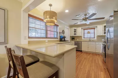 5217 Avenue N 1/2, Galveston, TX 77551 - Photo 7