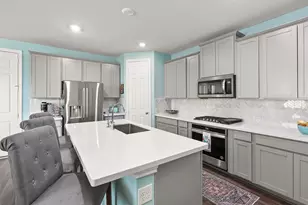 2108 Sweet Bay Dr, Texas City, TX 77568 - Photo 3