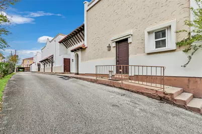 2744 Briarhurst Drive #51, Houston, TX 77057 - Photo 17