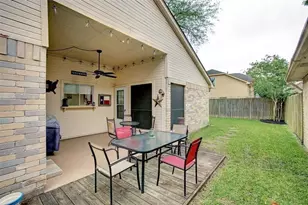 3515 Meadowcrest Ln, Sugar Land, TX 77478 - Photo 3