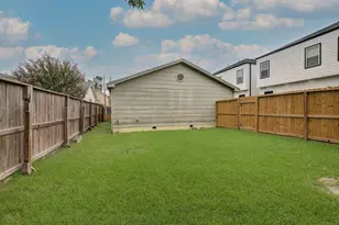 4605 Galesburg St, Houston, TX 77051 - Photo 33