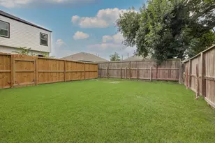 4605 Galesburg St, Houston, TX 77051 - Photo 31
