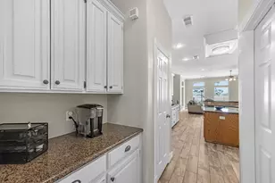 814 Sunset Trail, Angleton, TX 77515 - Photo 9
