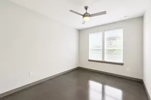 1111 N Durham St Dr, Houston, TX 77008 - Photo 11