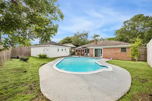 7711 Twin Hills Dr, Houston, TX 77071 - Photo 29