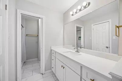 7711 Twin Hills Drive, Houston, TX 77071 - Photo 21