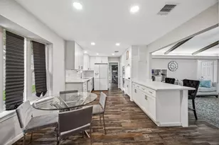 7711 Twin Hills Dr, Houston, TX 77071 - Photo 13