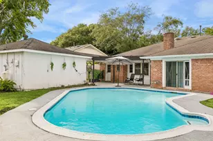 7711 Twin Hills Dr, Houston, TX 77071 - Photo 3