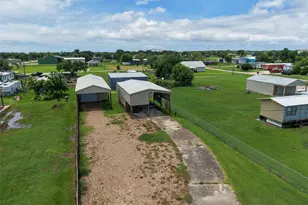 531 Burton St, Matagorda, TX 77457 - Photo 13